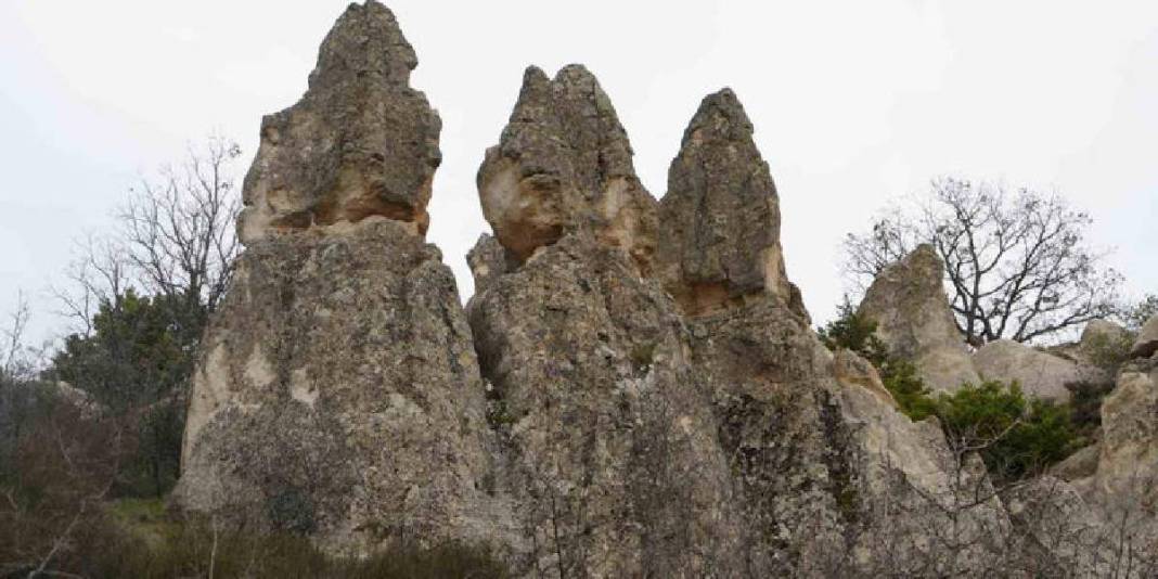 Burası Ankara’nın Kapadokyası! Doğa harikası peri bacaları görüntüsüyle mest ediyor 3